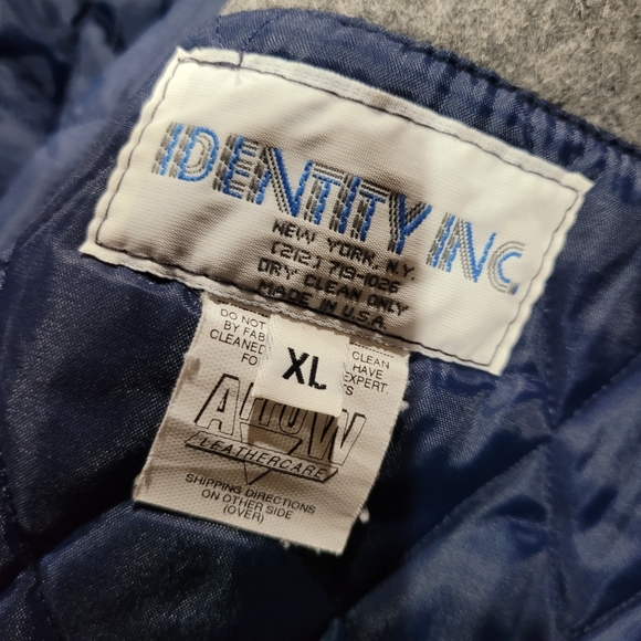 Jacket - Picture 3 of 4